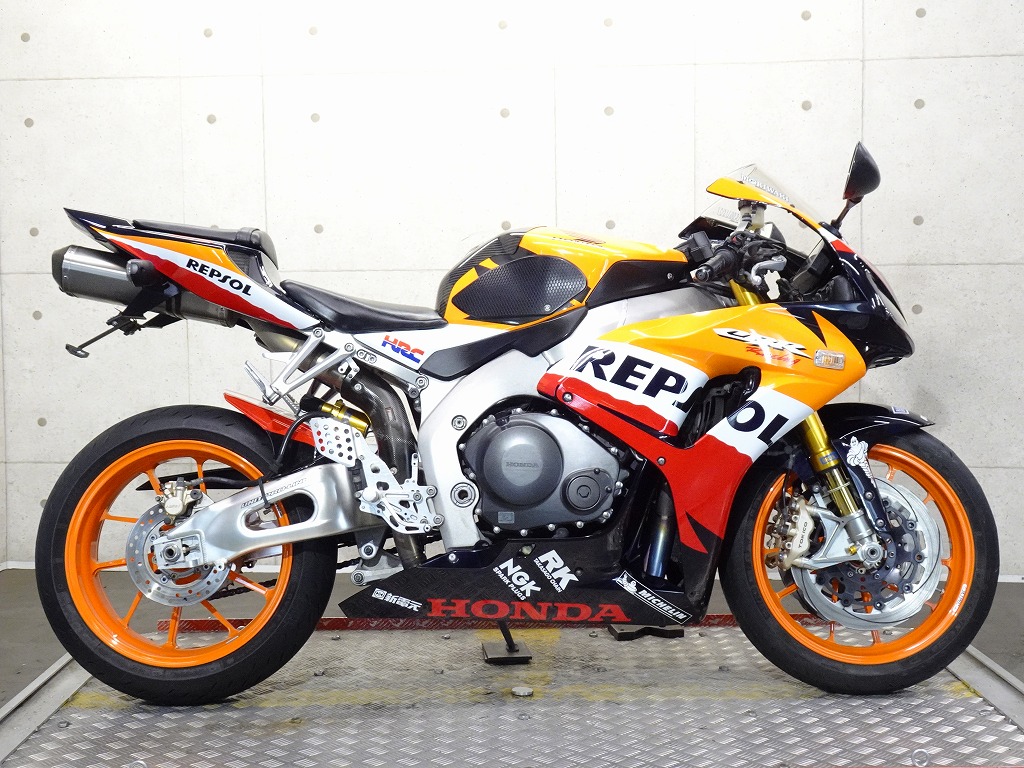 Cbr1000rr スポーツ レプリカ リバースオート