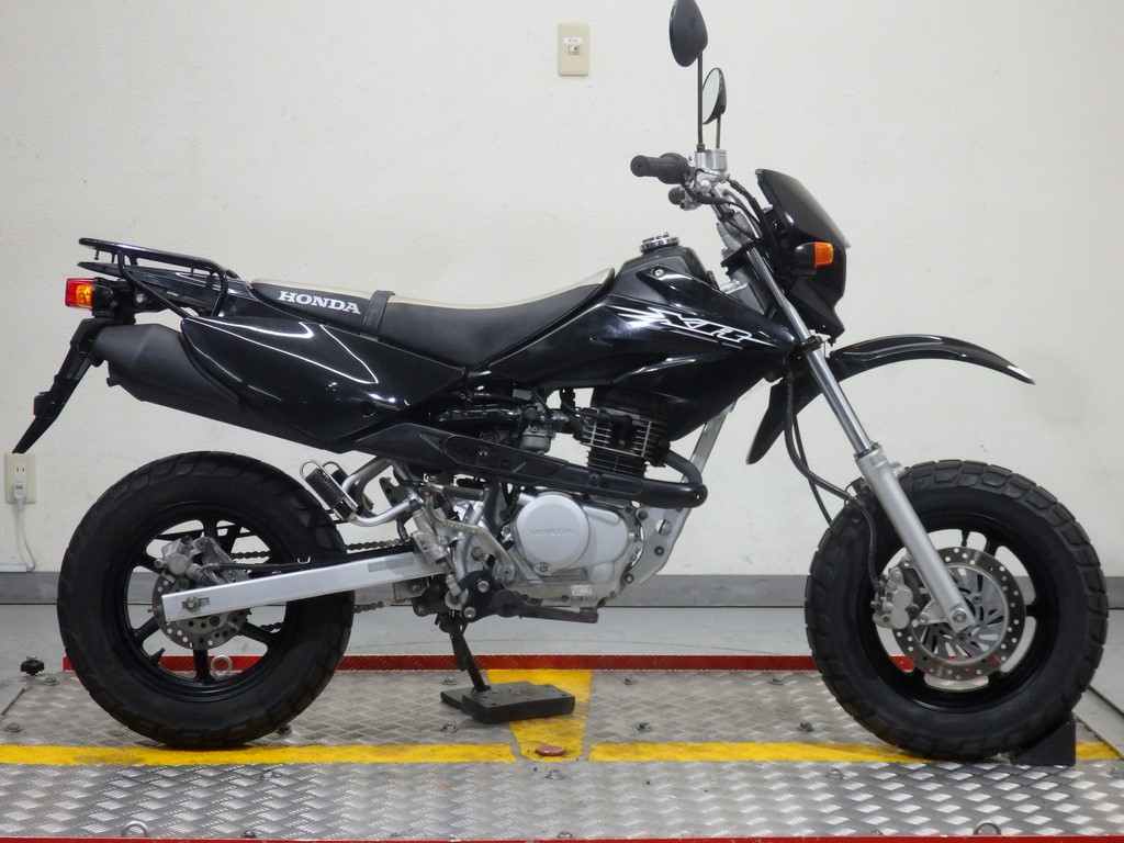 xr100モタード 純正シート 黒色