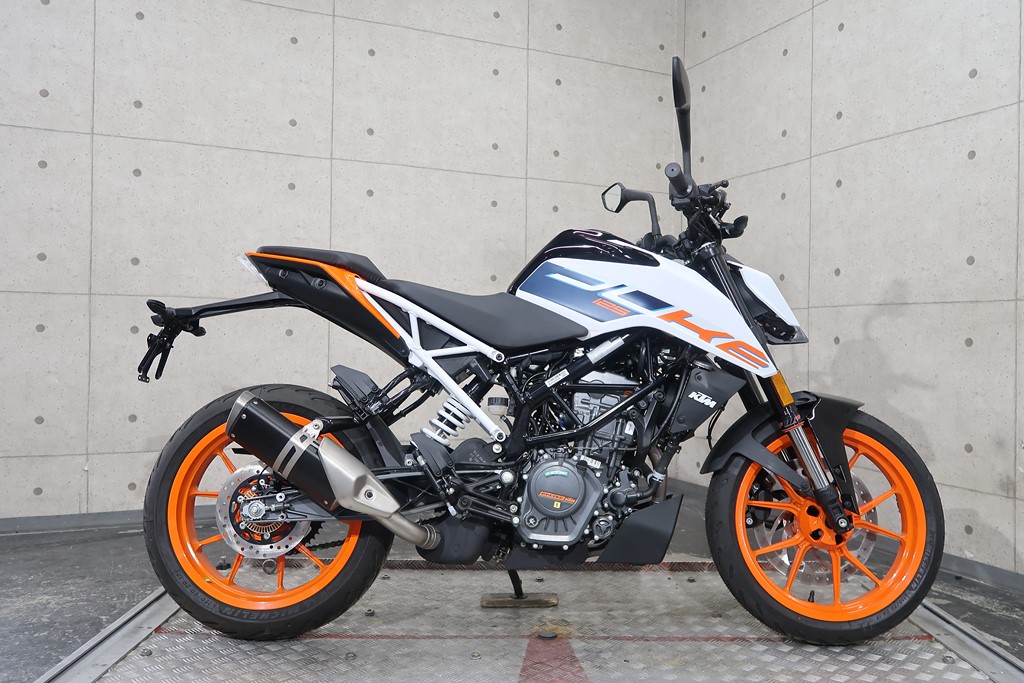 KTM DUKE125 フロントフォークOH済 走行22000㎞ - オートバイ車体