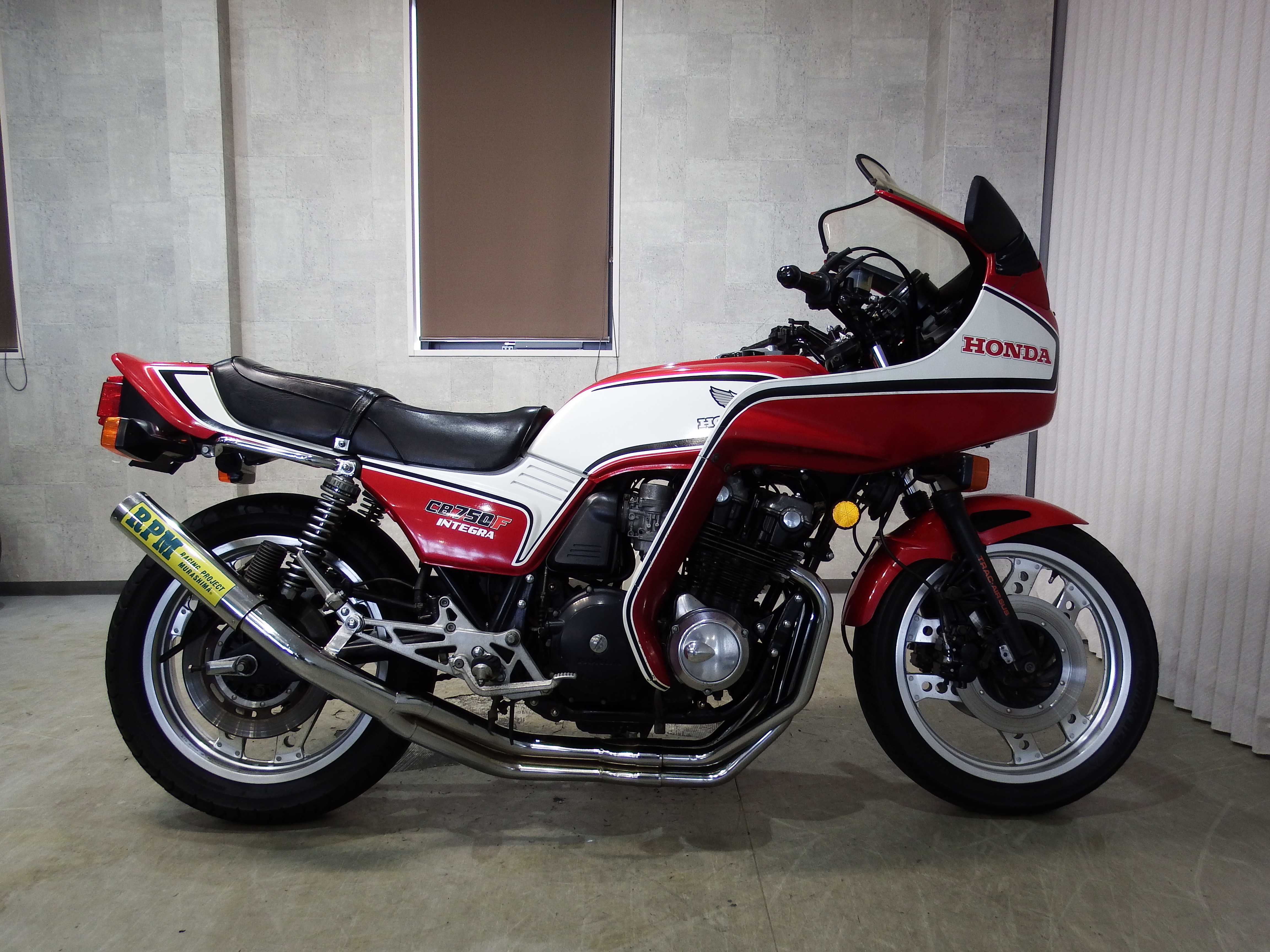 CB750Fインテグラ | ネイキッド | リバースオート CB750Fインテグラ | ネイキッド | リバースオート