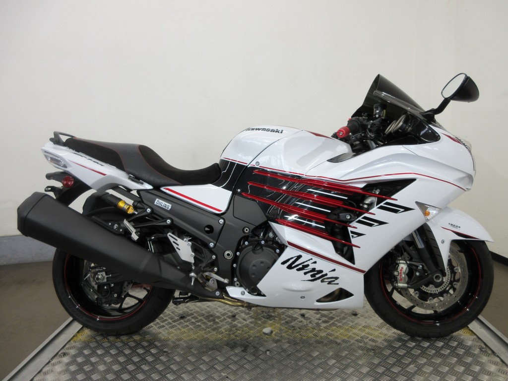 Ninja ZX-14R | ツアラー | リバースオート Ninja ZX-14R | ツアラー | リバースオート