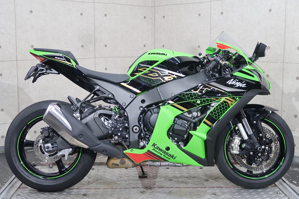 Ninja ZX-10R | スポーツ/レプリカ | リバースオート