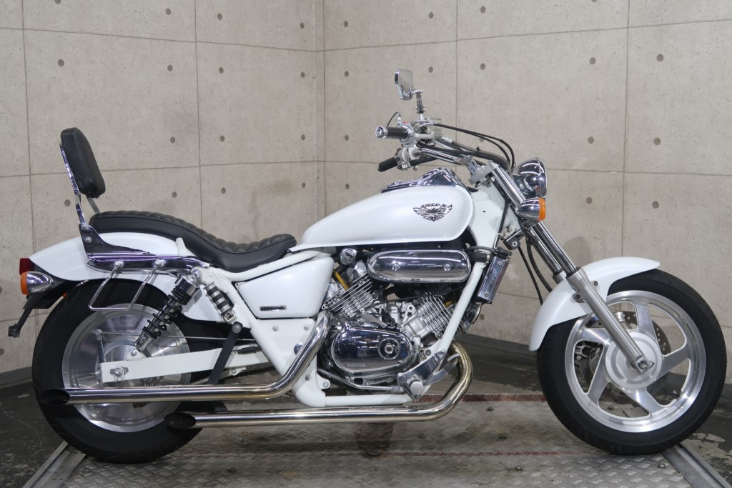 V-TWIN MAGNA | ホンダ（HONDA） | リバースオート